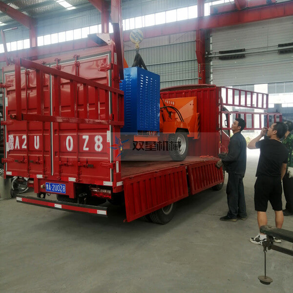 <a href='http://hbmcsl.com/1/257.html' target='_blank'><span><a href='http://hbmcsl.com/1/257.html' target='_blank'><span>果樹(shù)枝粉</span></a>碎機(jī)</span></a>發(fā)貨現(xiàn)場(chǎng)