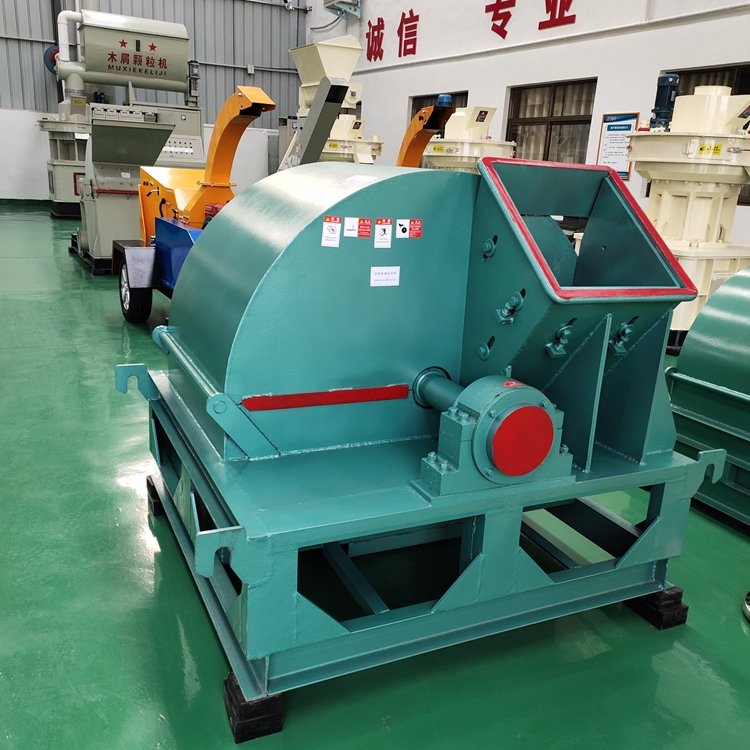 皓星帶大家了解<a href='http://hbmcsl.com' target='_blank'><span><a href='http://hbmcsl.com/1/229.html' target='_blank'><span>樹枝粉碎</span></a>機(jī)</span></a>雙口鋸末粉碎機(jī)