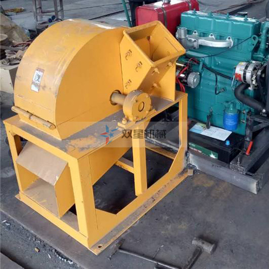 貴州木頭粉碎機<a href='http://hbmcsl.com' target='_blank'><span><a href='http://hbmcsl.com/1/229.html' target='_blank'><span>樹枝粉碎</span></a>機</span></a>廠家日常應(yīng)該怎么保養(yǎng)?