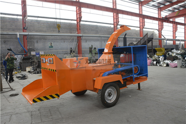 電動(dòng)還是燃油動(dòng)力？選擇適合您的樹枝粉碎機(jī)動(dòng)力源
